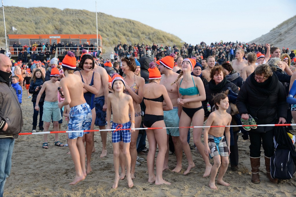 ../Images/Nieuwjaarsduik Nederzandt 2015 021.jpg